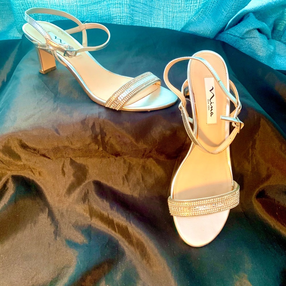 Women’s heeled sandals